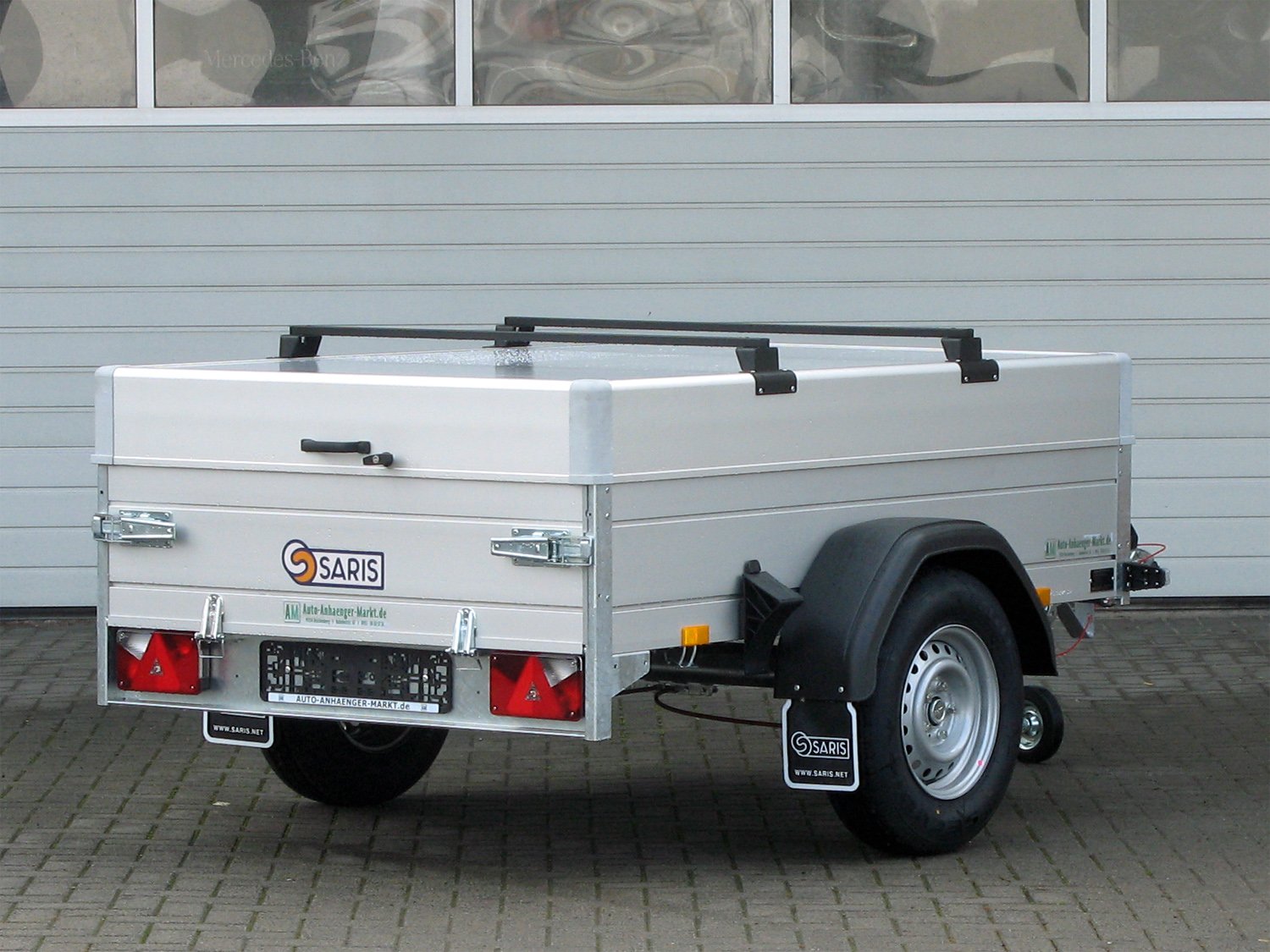 Saris MC 205 133 1350 1 – Deckelanhänger – Bild 2